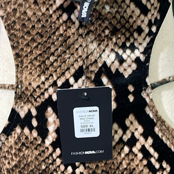 Fashion Nova Sierra Velvet Maxi Dress Brown Combo - Python - Snake Print Sz. XL - Picture 12 of 12